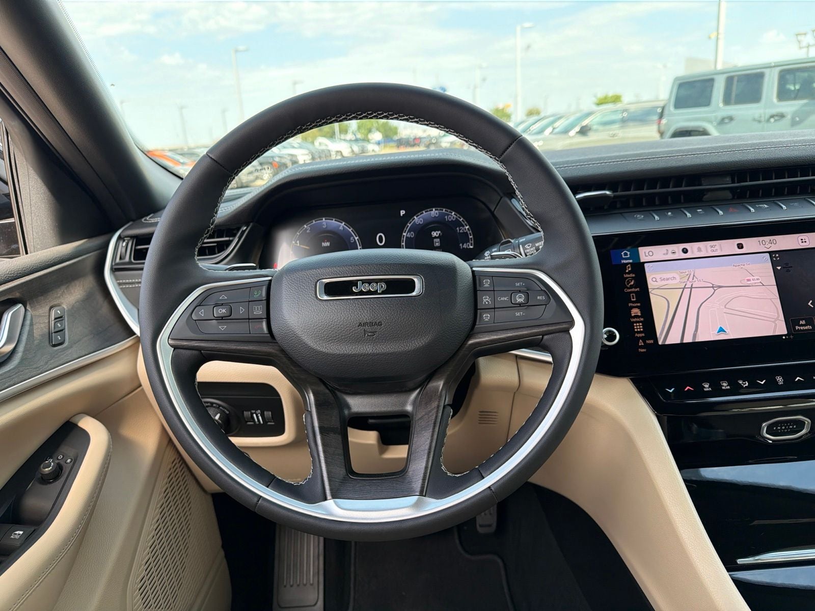2027 Jeep Grand Cherokee GRAND CHEROKEE LIMITED 4X2
