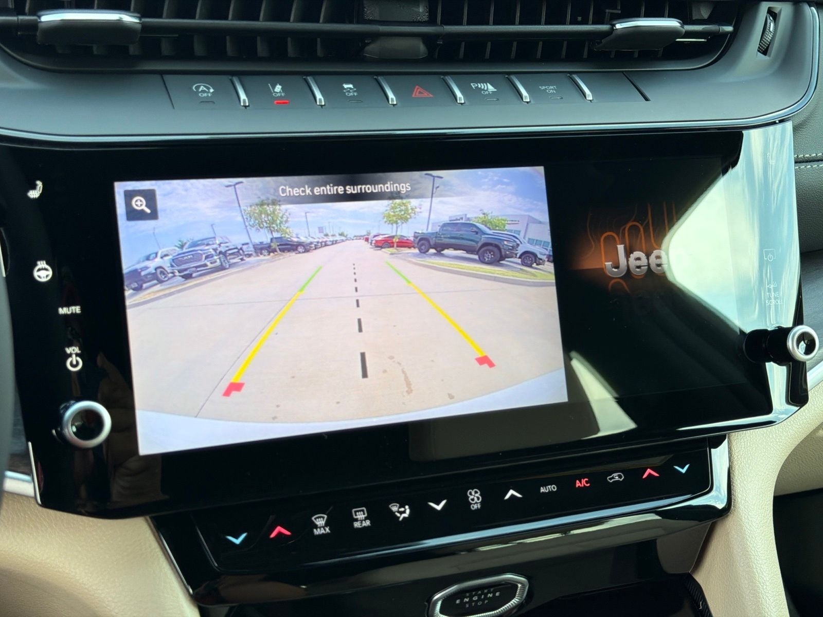 2027 Jeep Grand Cherokee GRAND CHEROKEE LIMITED 4X2