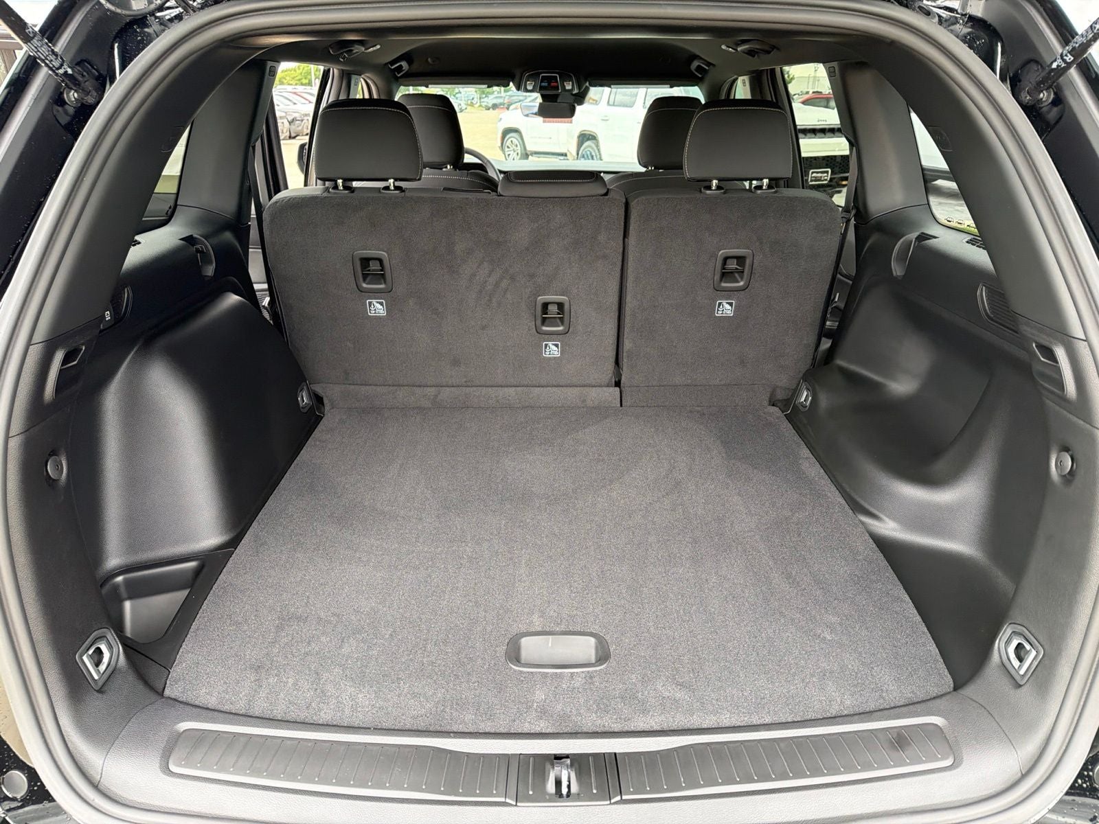 2026 Jeep Grand Cherokee GRAND CHEROKEE LAREDO 4X4