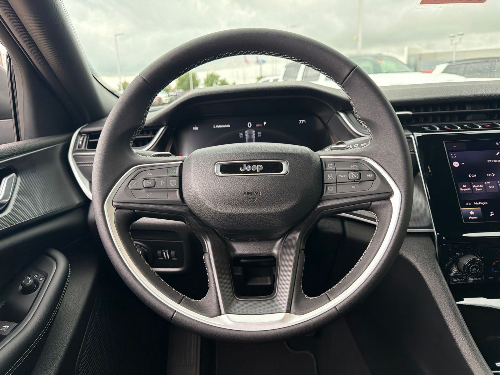 2026 Jeep Grand Cherokee GRAND CHEROKEE LAREDO 4X4