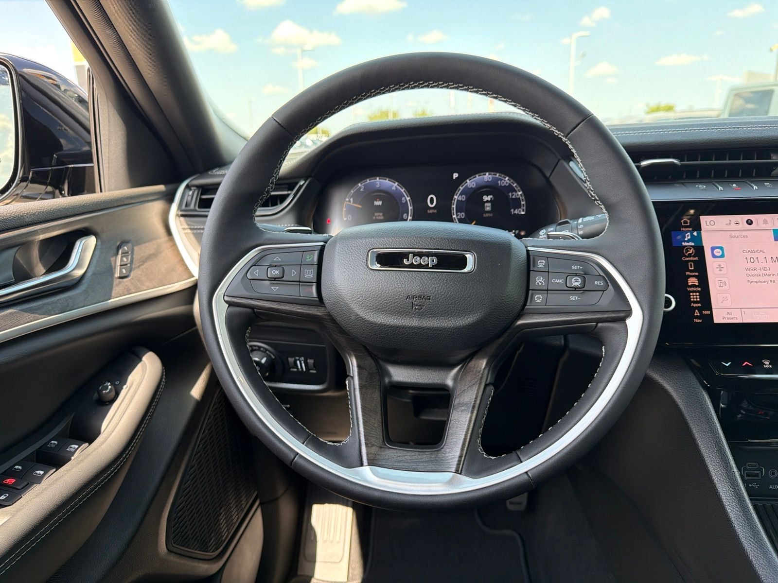 2027 Jeep Grand Cherokee GRAND CHEROKEE LIMITED 4X4