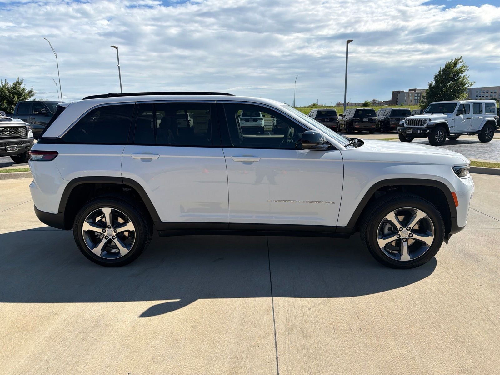 2026 Jeep Grand Cherokee GRAND CHEROKEE LIMITED 4X4