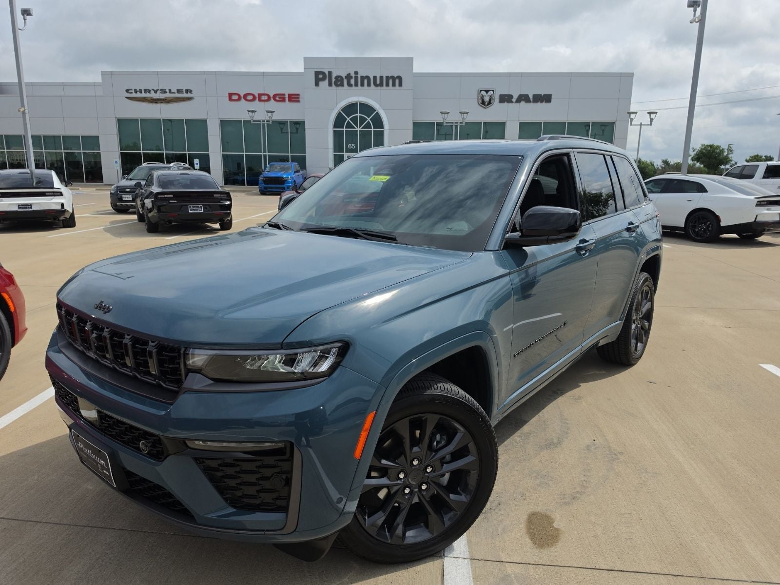 2026 Jeep Grand Cherokee GRAND CHEROKEE LIMITED RESERVE 4X4