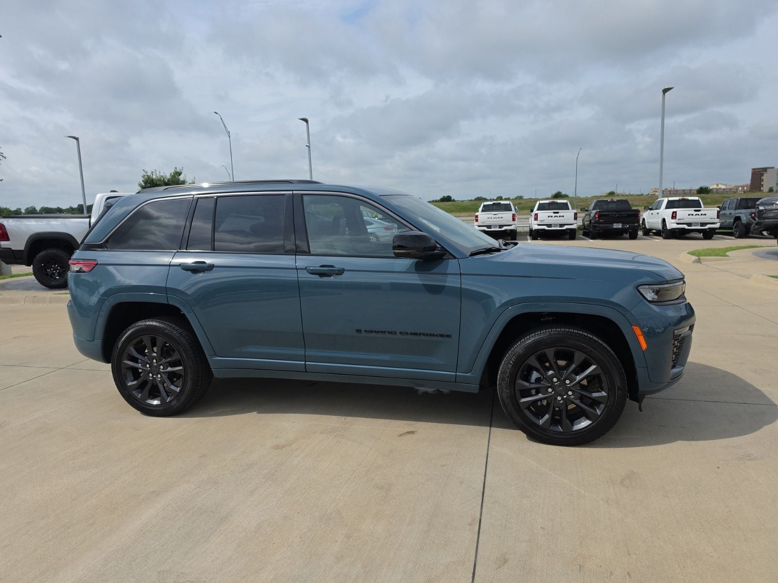 2026 Jeep Grand Cherokee GRAND CHEROKEE LIMITED RESERVE 4X4