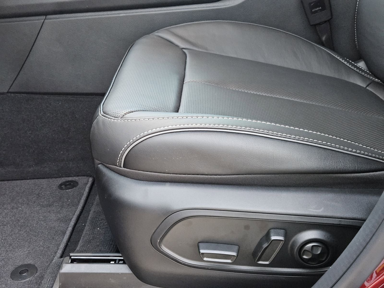 2025 Jeep Grand Cherokee GRAND CHEROKEE OVERLAND 4X4