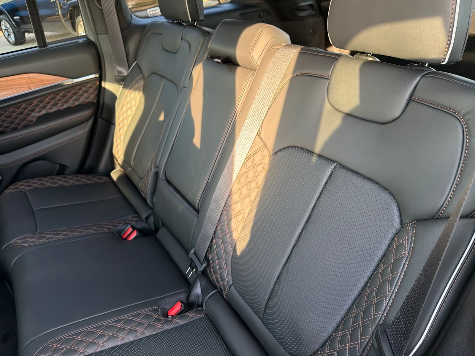 2027 Jeep Grand Cherokee GRAND CHEROKEE SUMMIT 4X4