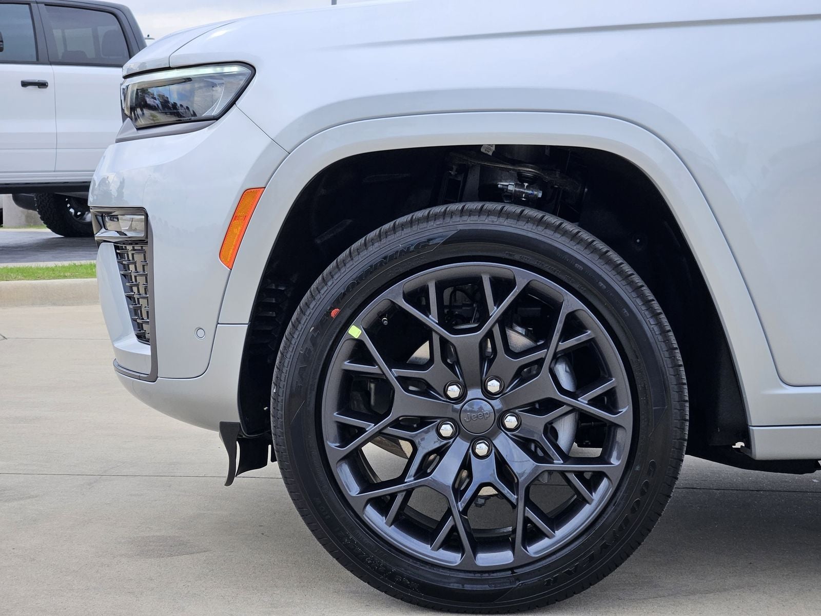 2026 Jeep Grand Cherokee GRAND CHEROKEE SUMMIT 4X4