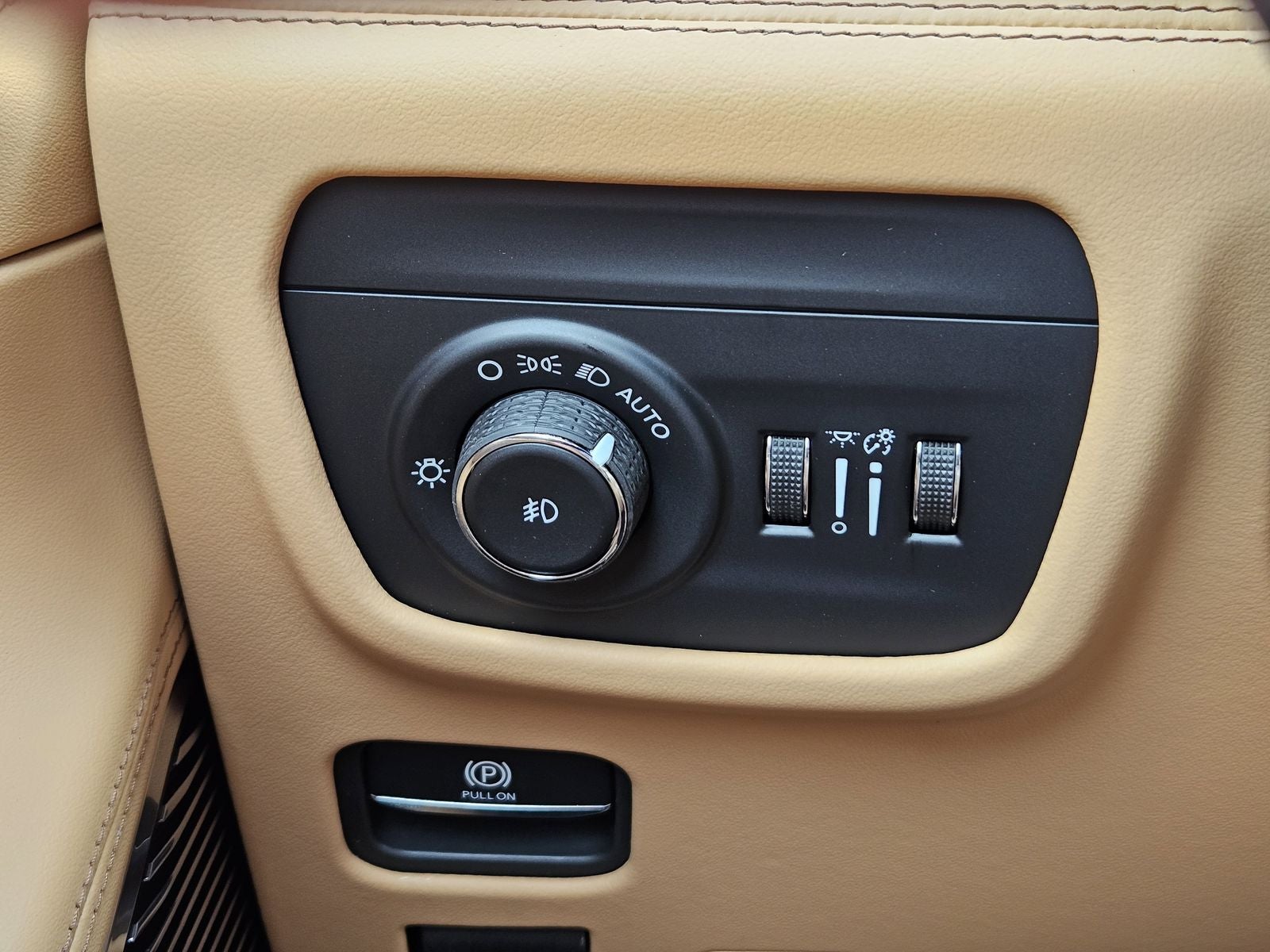 2026 Jeep Grand Cherokee GRAND CHEROKEE SUMMIT 4X4