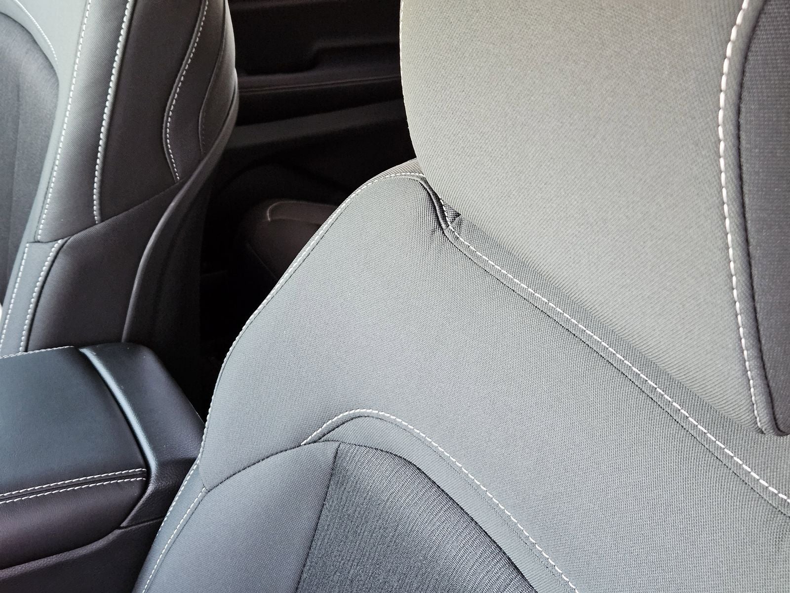 2025 Jeep Grand Cherokee L GRAND CHEROKEE L LAREDO X 4X2