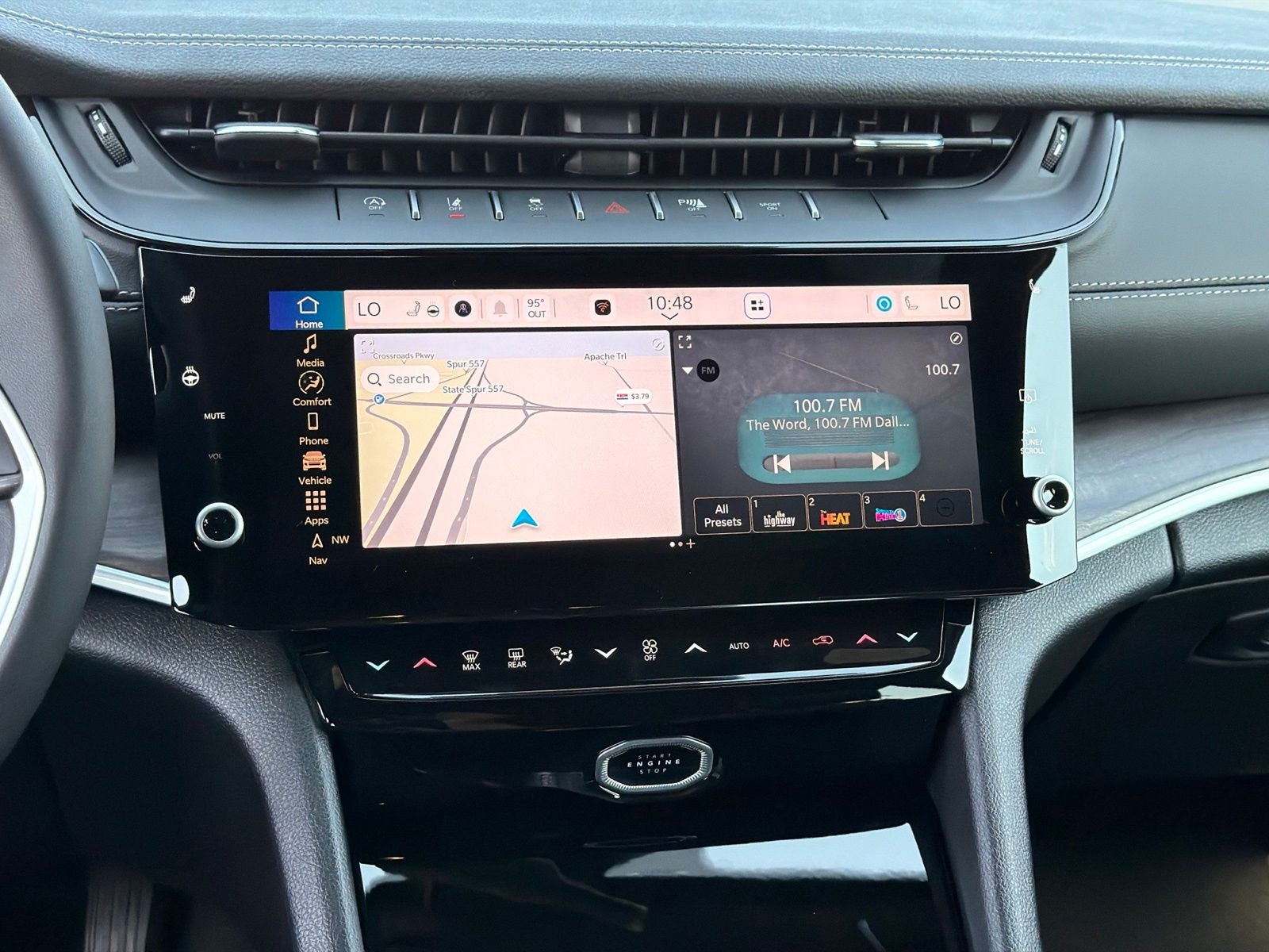 2027 Jeep Grand Cherokee L GRAND CHEROKEE L LAREDO ALTITUDE 4X2