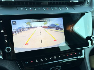 2027 Jeep Grand Cherokee L GRAND CHEROKEE L LAREDO ALTITUDE 4X2
