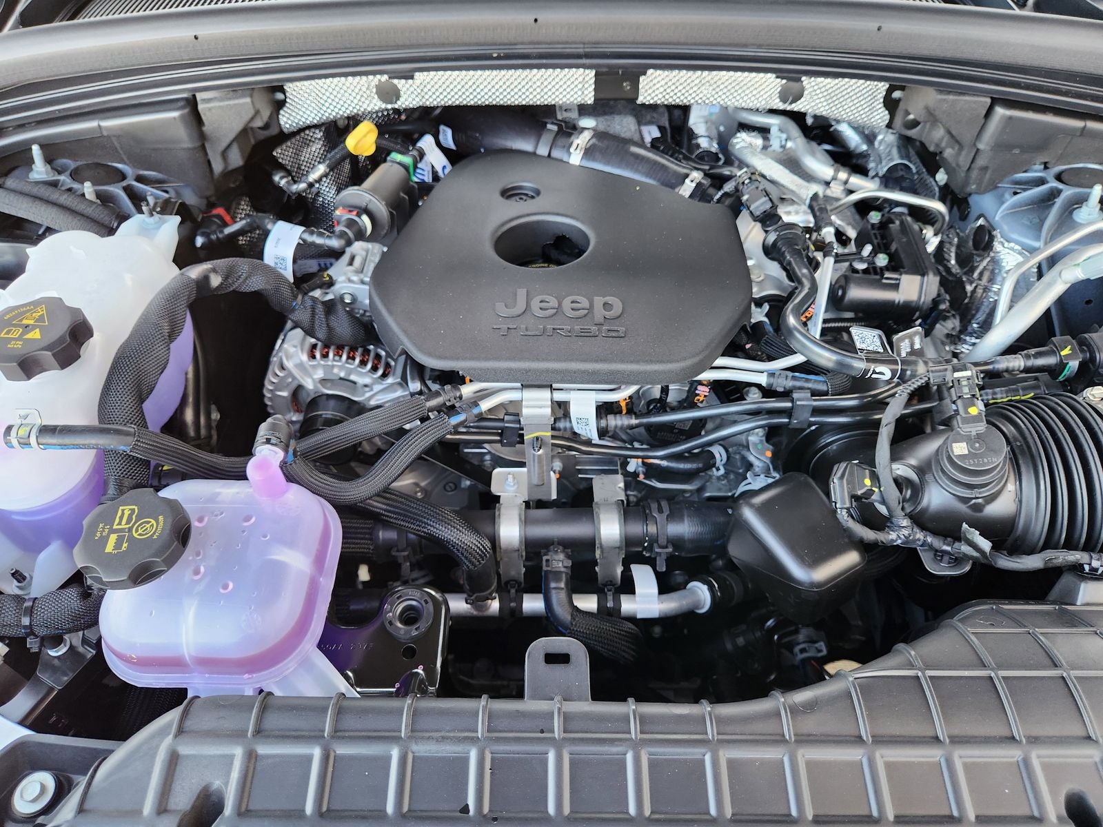 2026 Jeep Grand Cherokee L GRAND CHEROKEE L LAREDO ALTITUDE 4X2