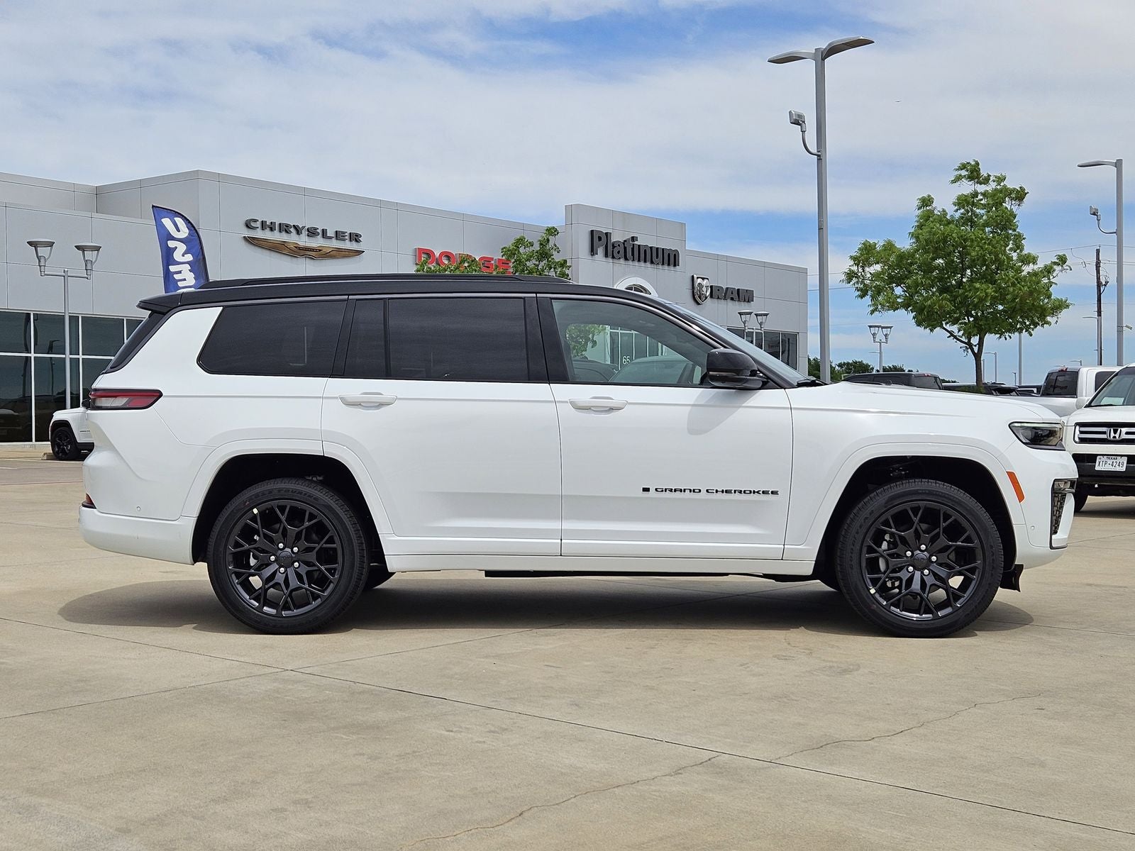 2026 Jeep Grand Cherokee L GRAND CHEROKEE L SUMMIT 4X4