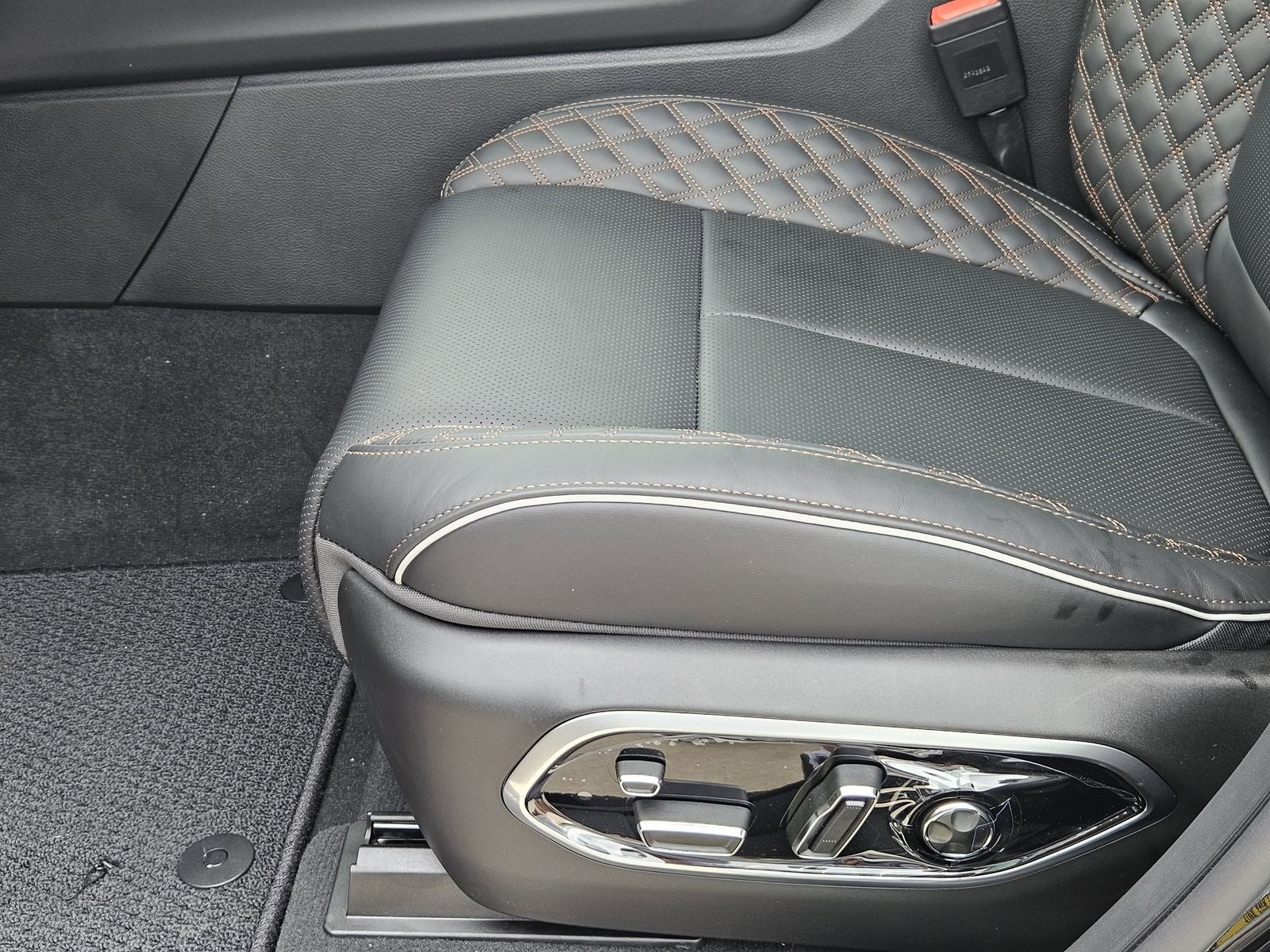 2026 Jeep Grand Cherokee L GRAND CHEROKEE L SUMMIT 4X4