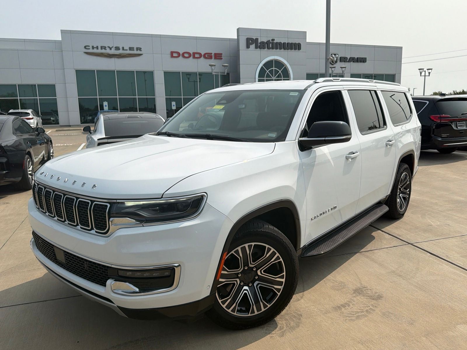 2024 Jeep Wagoneer L Series II 4x2