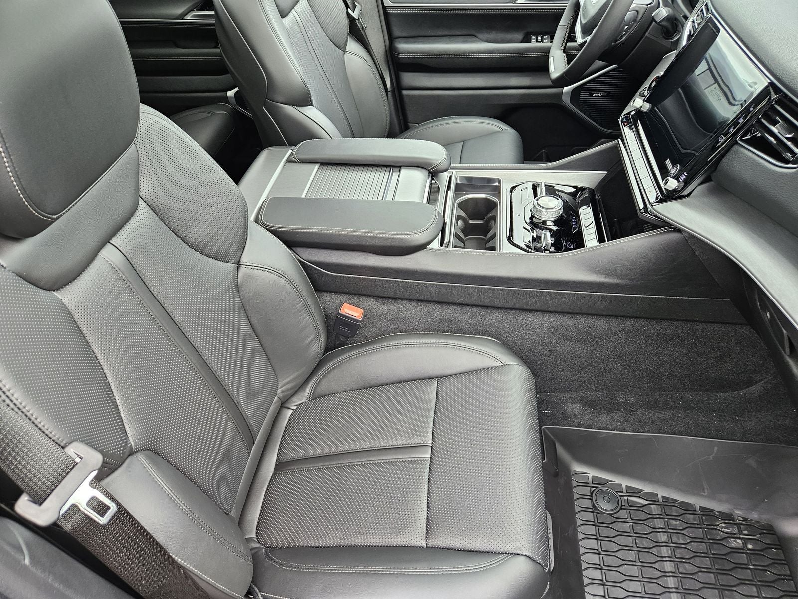 2026 Jeep Grand Wagoneer GRAND WAGONEER UPLAND 4X4