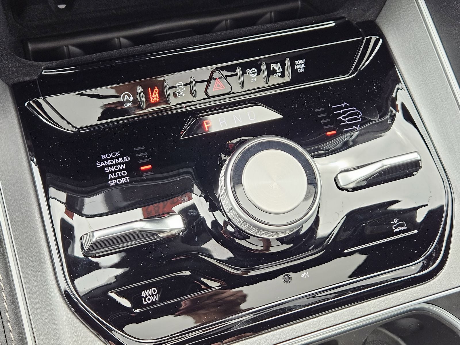 2026 Jeep Grand Wagoneer GRAND WAGONEER UPLAND 4X4