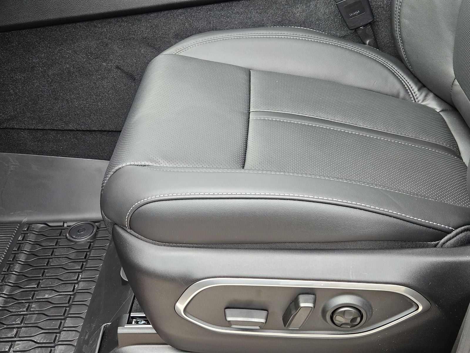 2026 Jeep Grand Wagoneer GRAND WAGONEER UPLAND 4X4