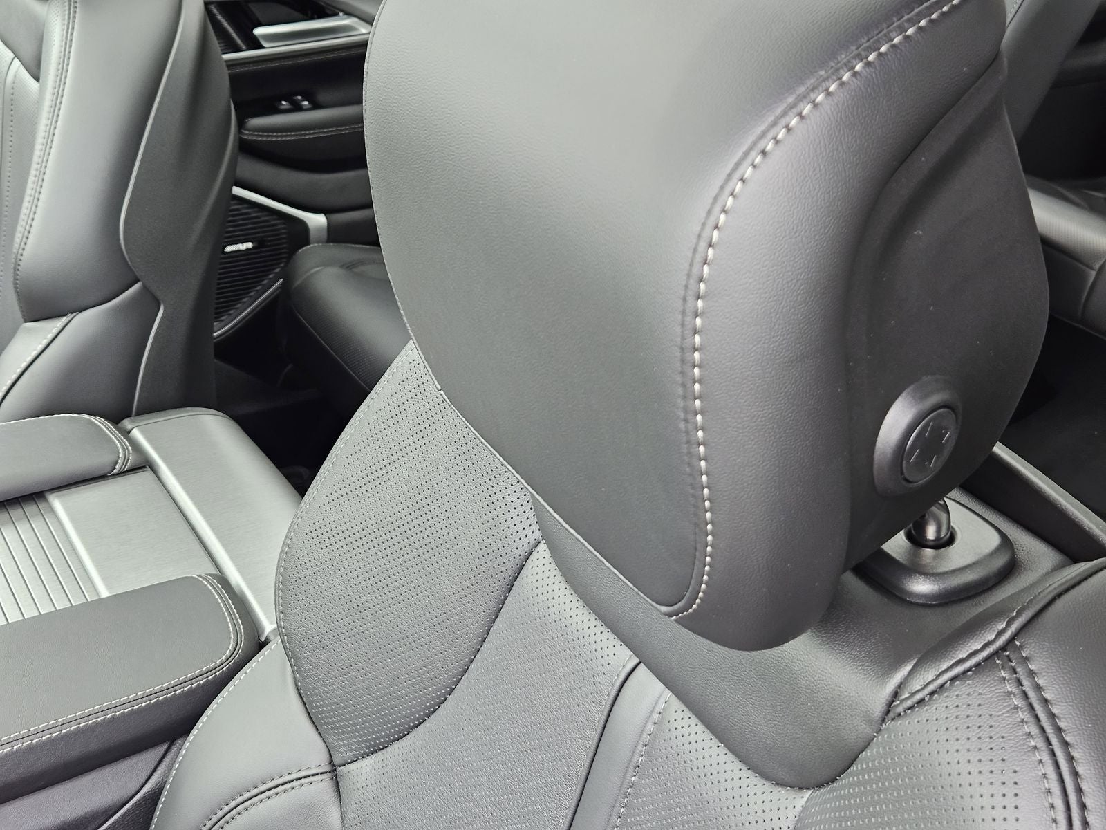 2026 Jeep Grand Wagoneer GRAND WAGONEER UPLAND 4X4