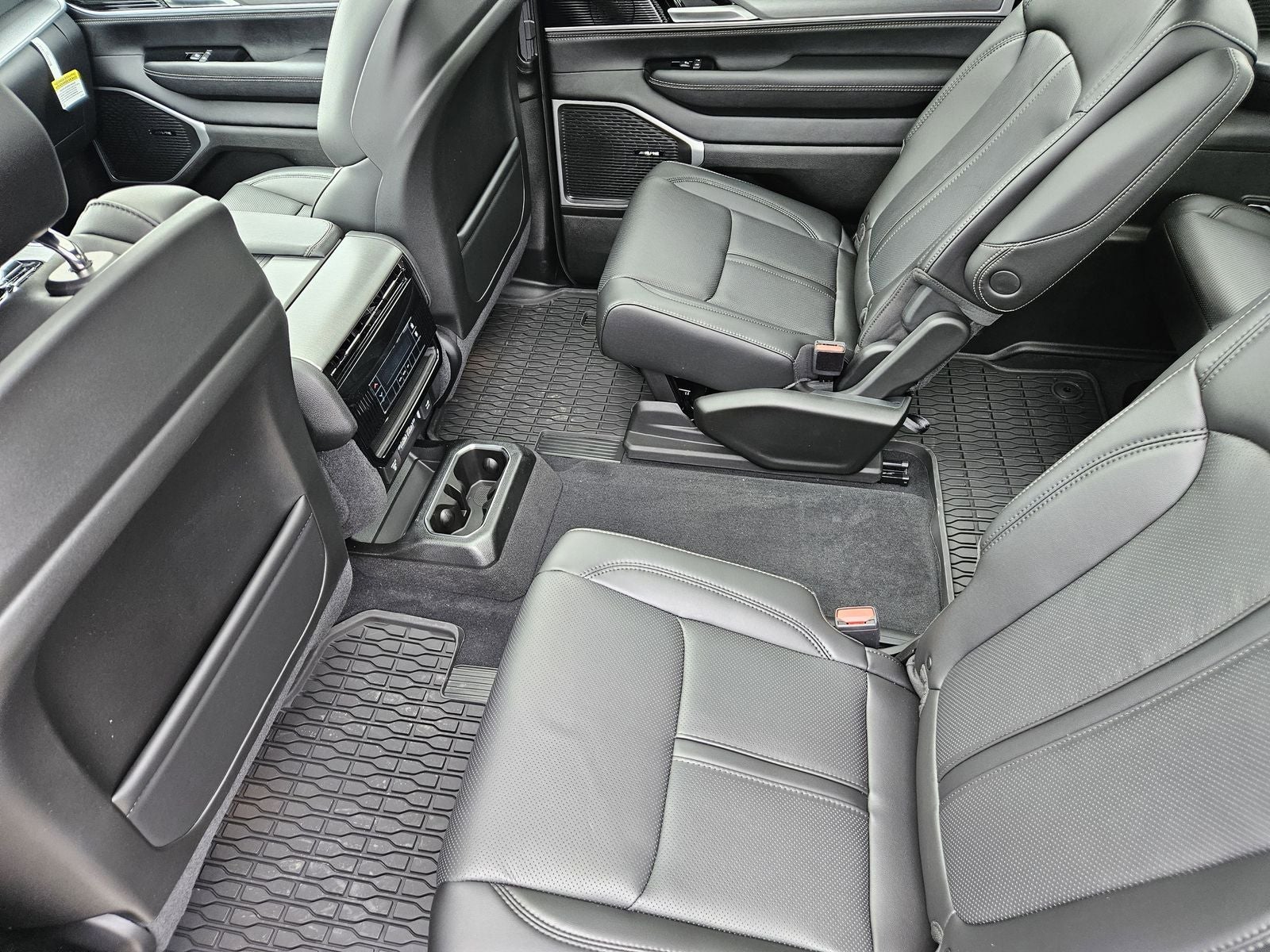 2026 Jeep Grand Wagoneer GRAND WAGONEER UPLAND 4X4