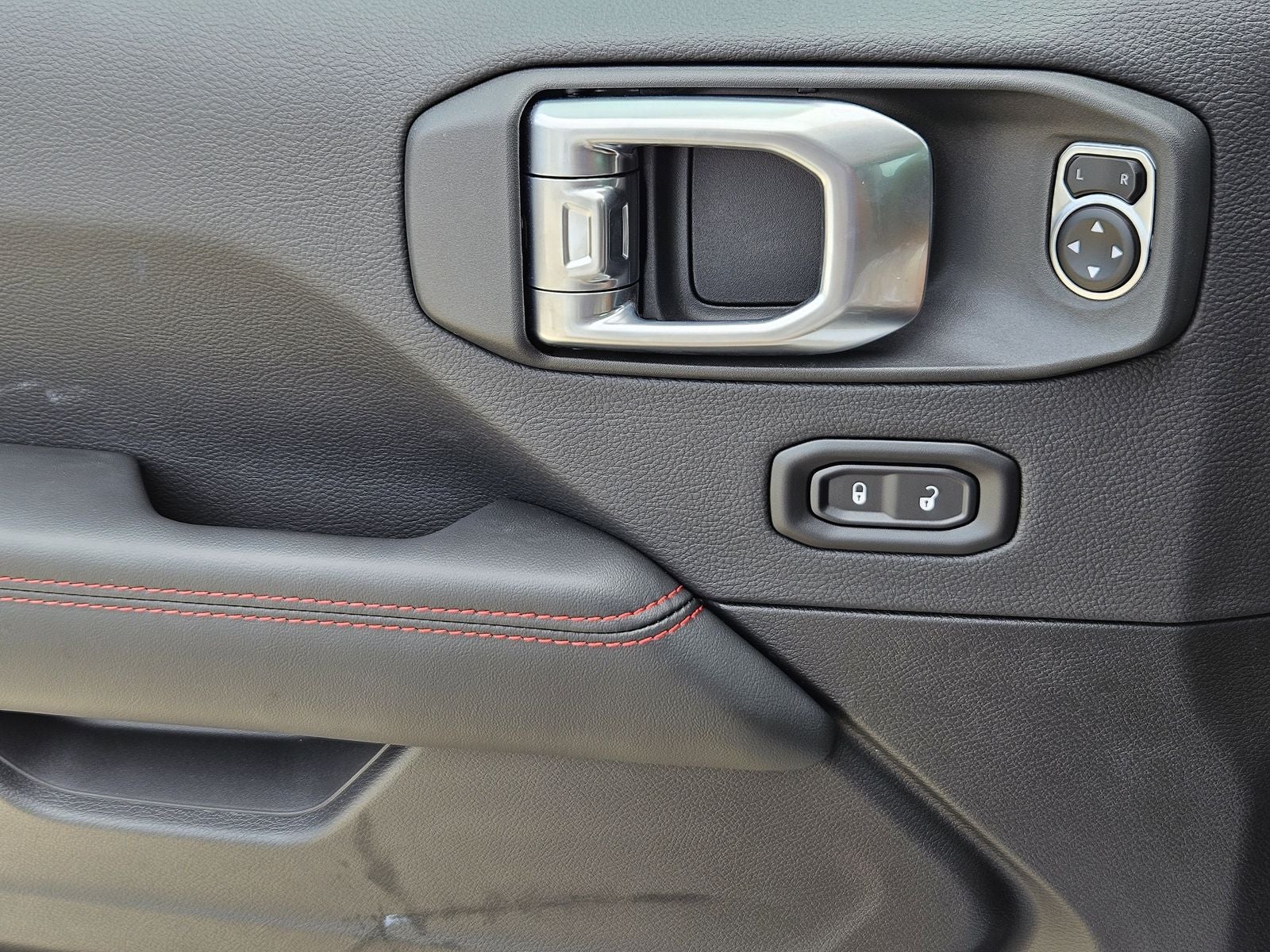 2026 Jeep Gladiator GLADIATOR SHADOW OPS 4X4