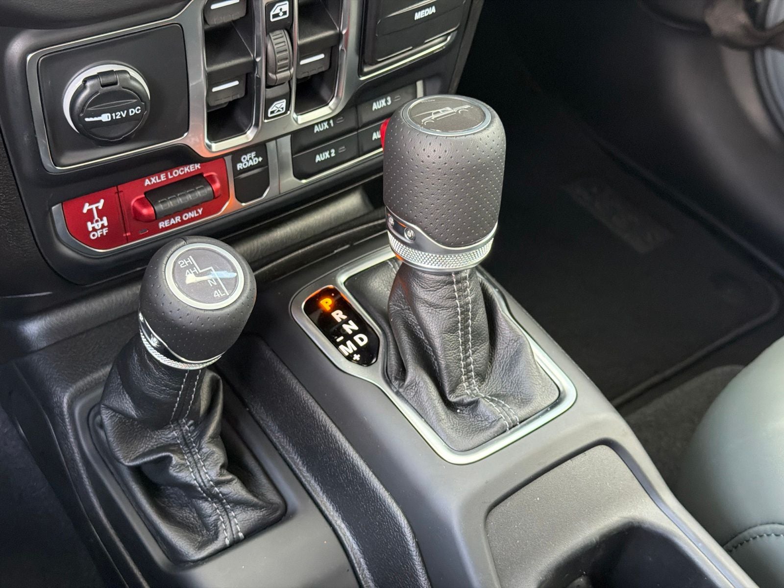 2026 Jeep Gladiator GLADIATOR MOJAVE 4X4