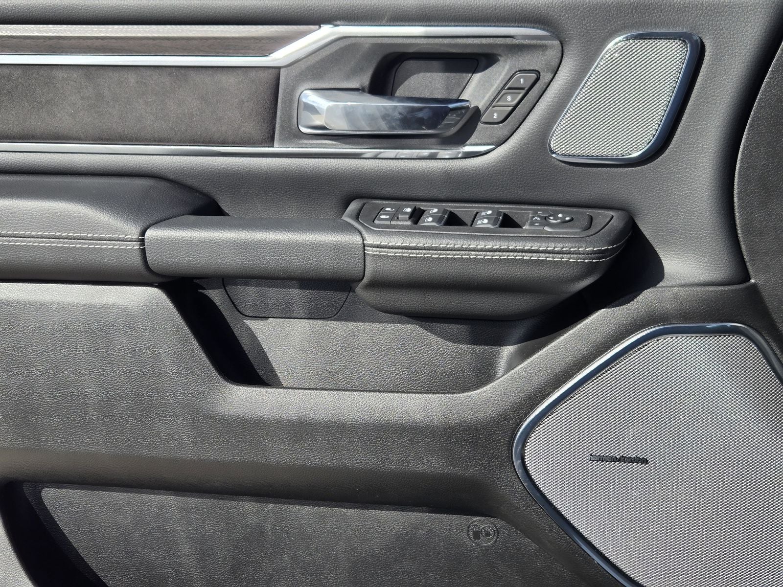 2026 RAM Ram 1500 RAM 1500 LARAMIE CREW CAB 4X2 5'7' BOX