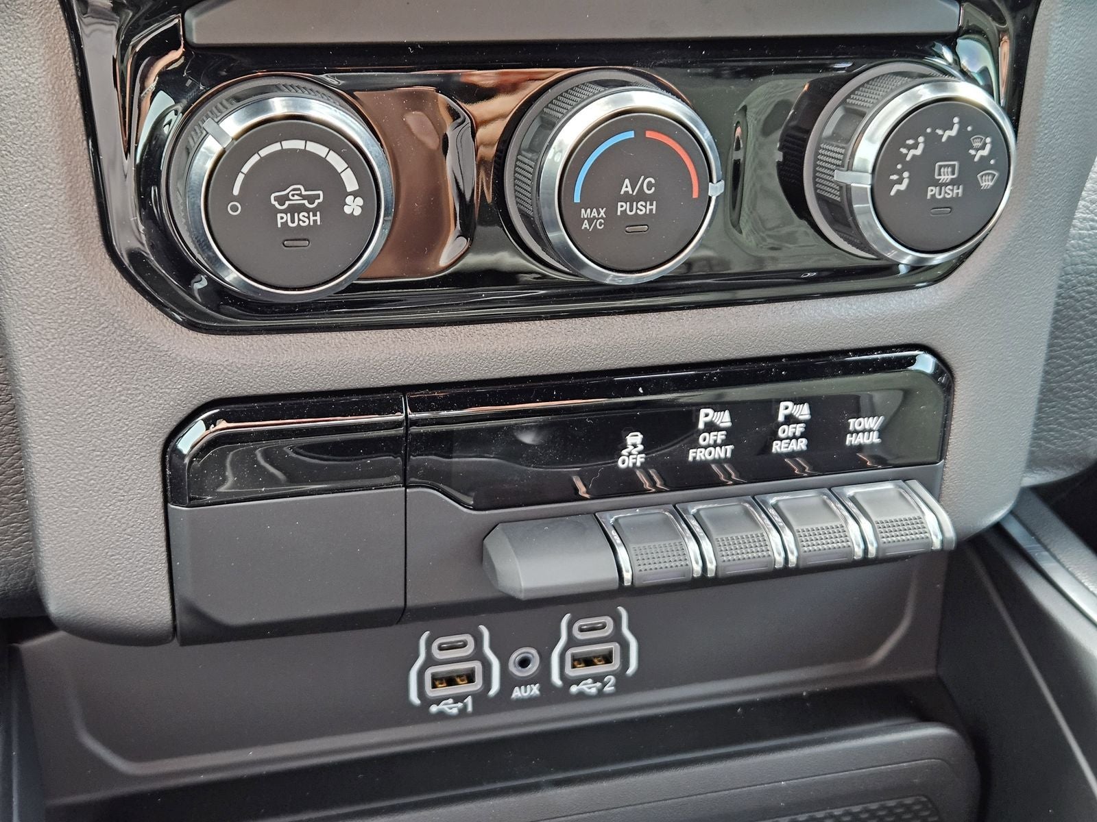 2026 RAM Ram 1500 RAM 1500 EXPRESS QUAD CAB 4X4 6'4' BOX