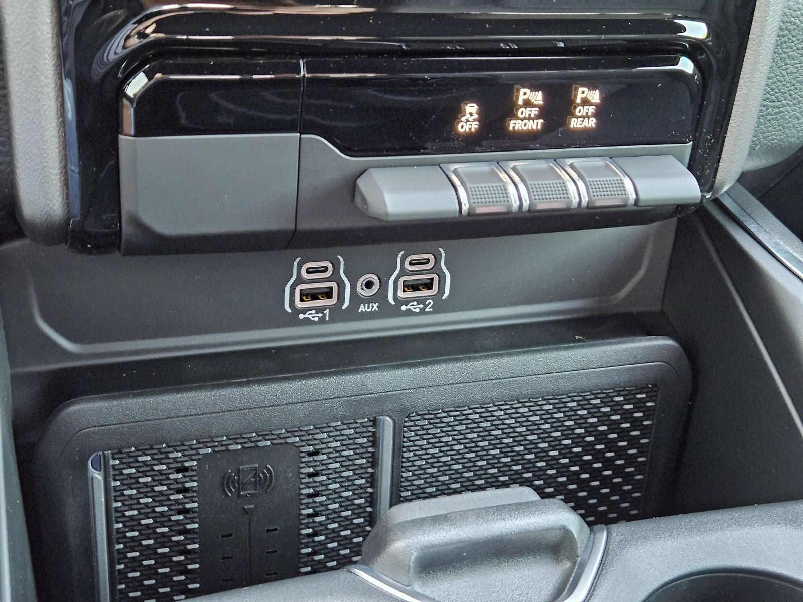 2026 RAM Ram 1500 RAM 1500 LONE STAR CREW CAB 4X4 5'7' BOX