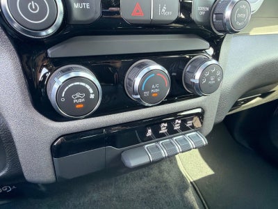 2026 RAM Ram 1500 RAM 1500 EXPRESS QUAD CAB 4X2 6'4' BOX