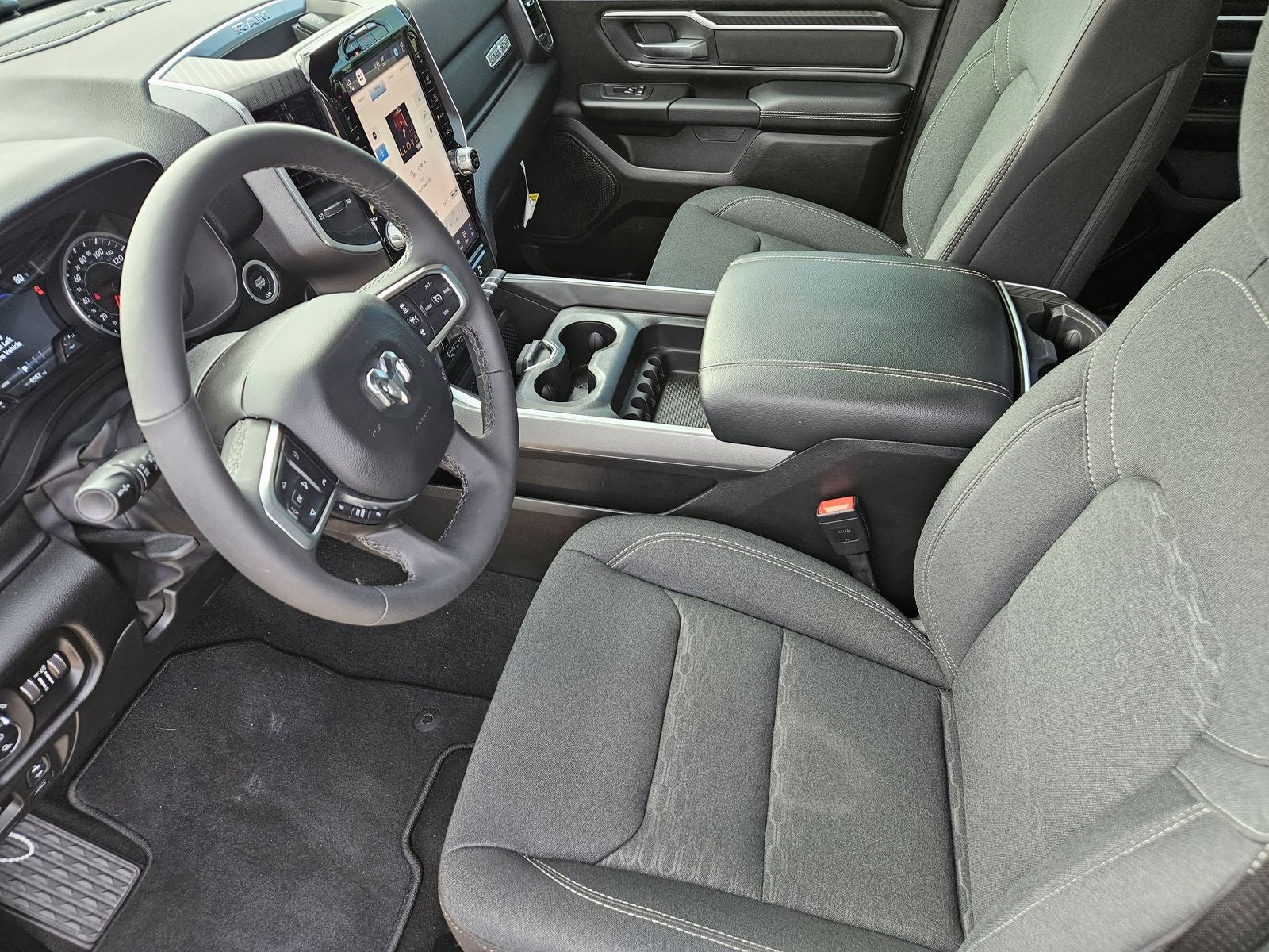 2026 RAM Ram 1500 RAM 1500 LONE STAR CREW CAB 4X4 5'7' BOX