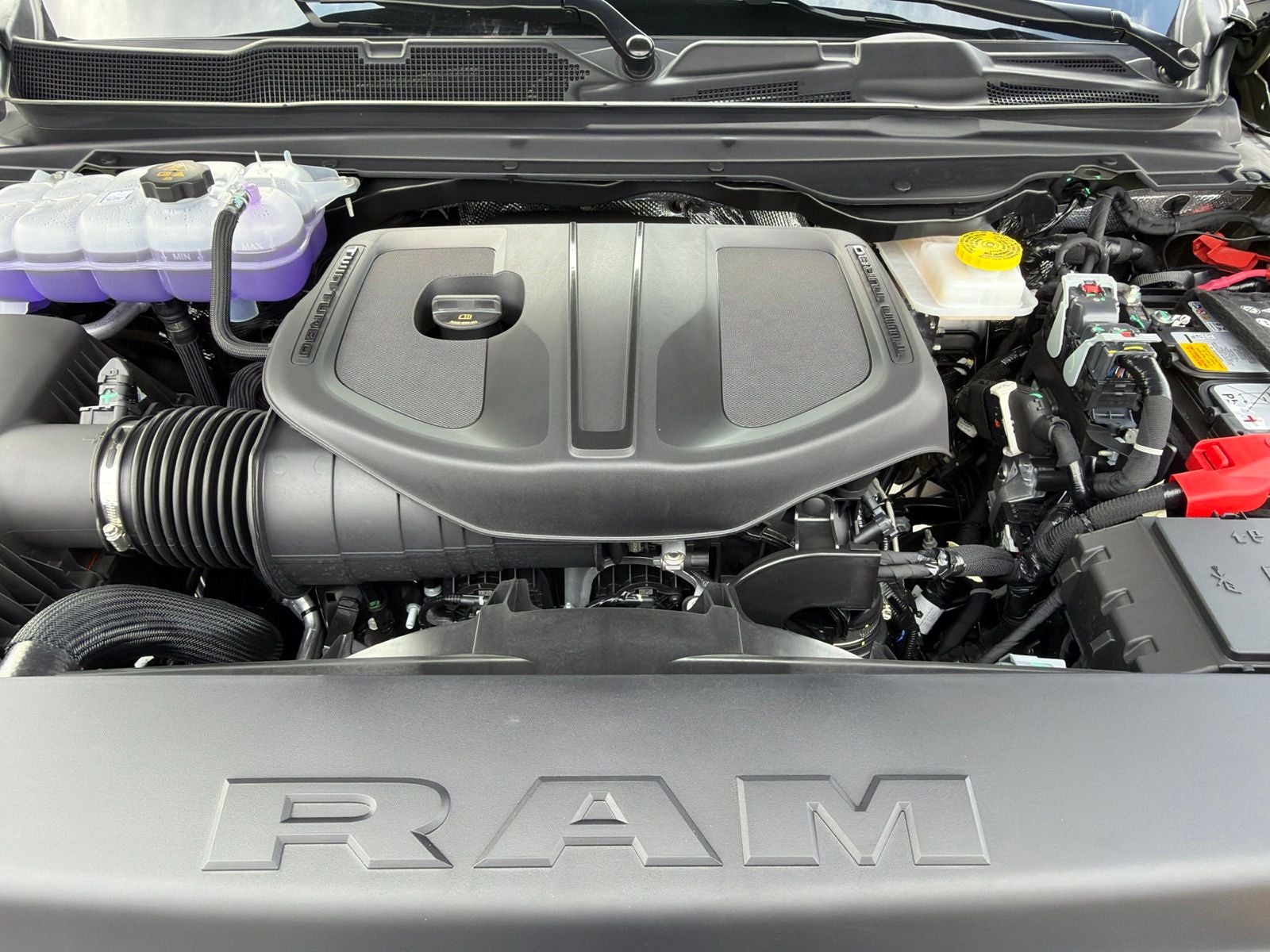 2026 RAM Ram 1500 RAM 1500 LONE STAR CREW CAB 4X4 5'7' BOX