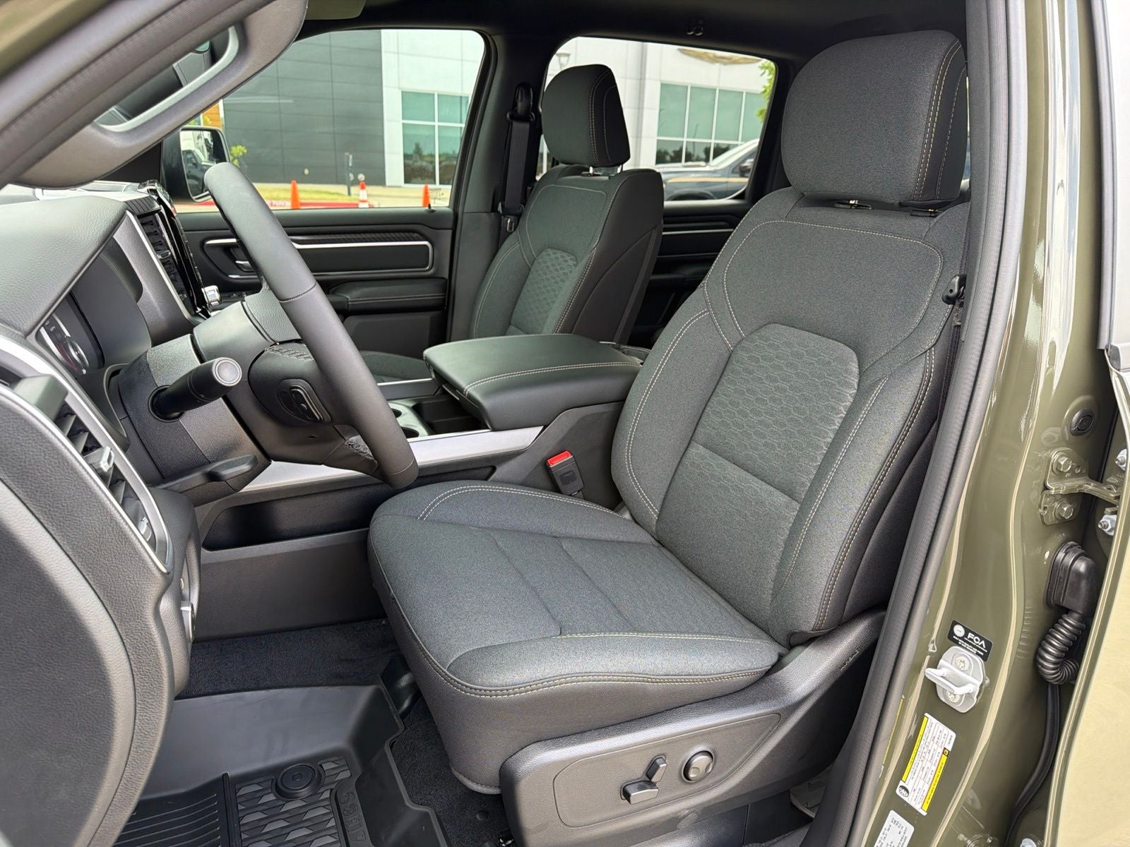 2026 RAM Ram 1500 RAM 1500 LONE STAR CREW CAB 4X4 5'7' BOX