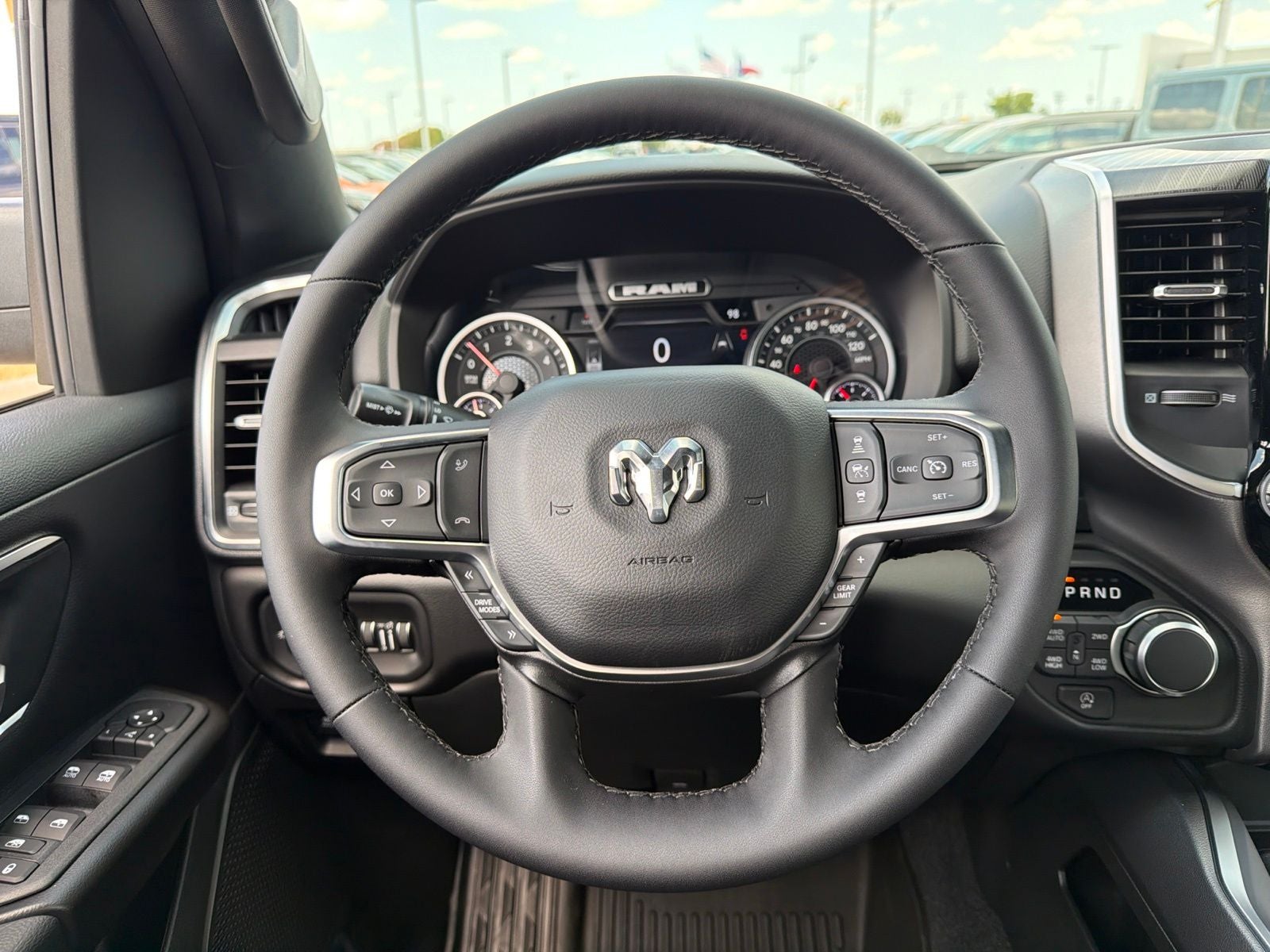 2027 RAM Ram 1500 RAM 1500 LONE STAR CREW CAB 4X4 5'7' BOX