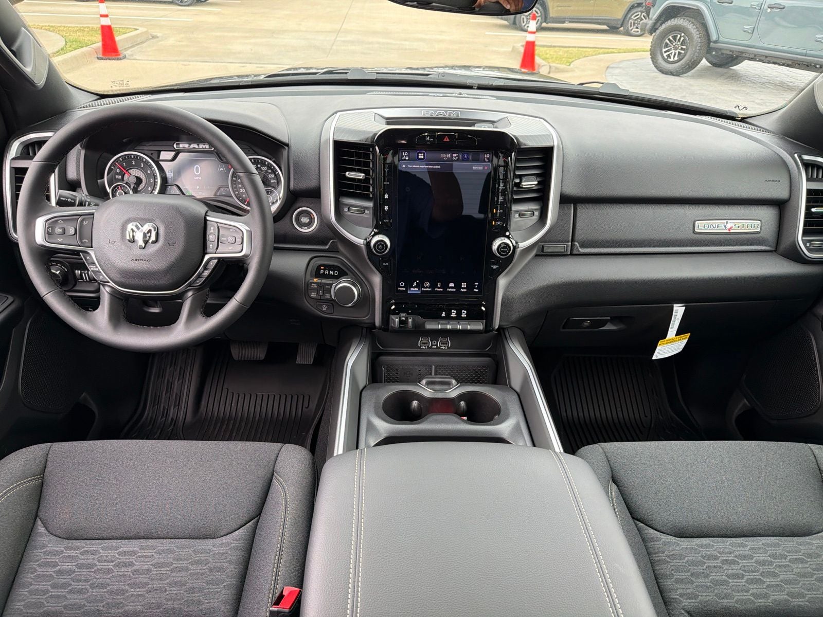 2027 RAM Ram 1500 RAM 1500 LONE STAR CREW CAB 4X4 5'7' BOX