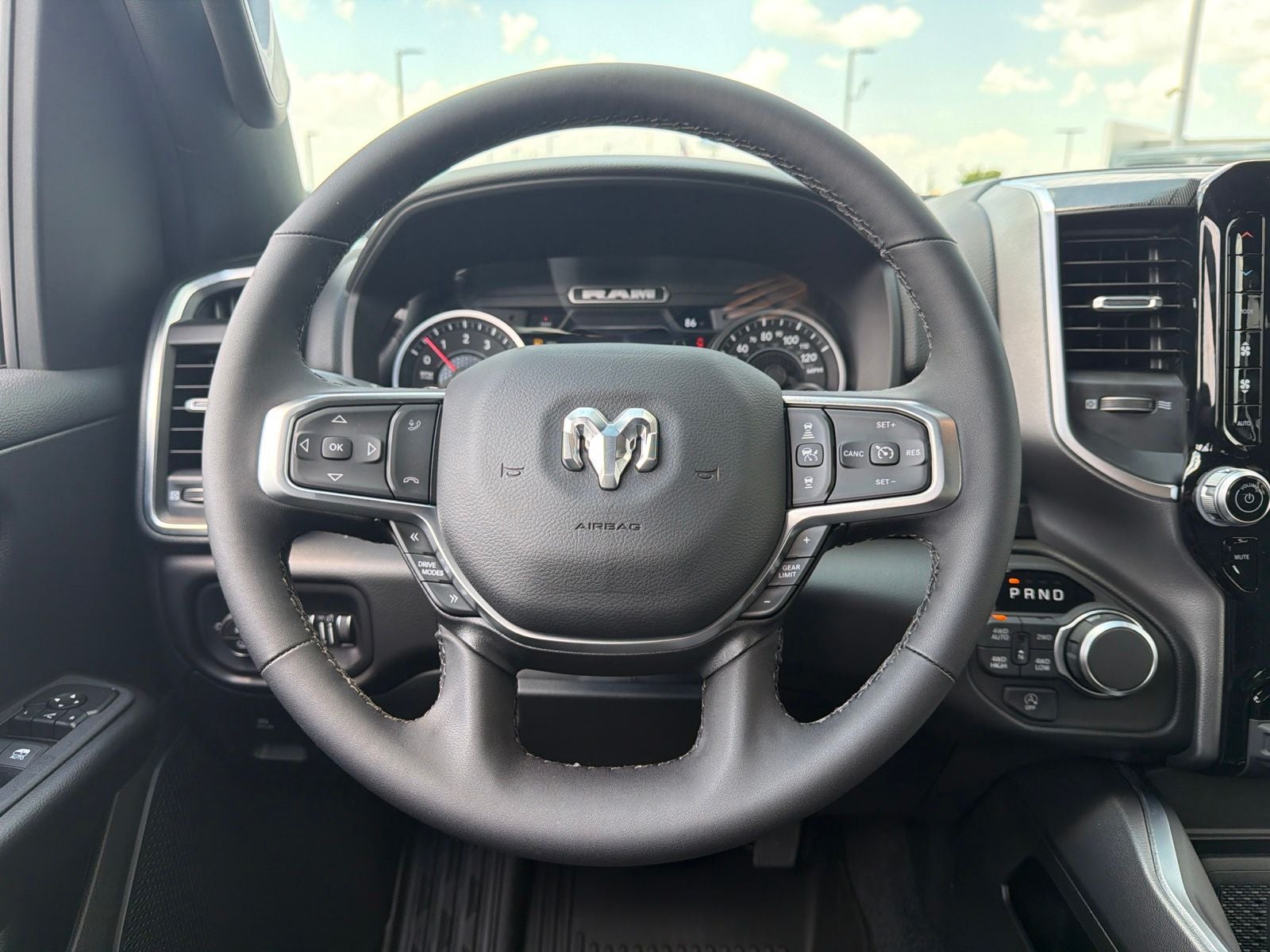 2027 RAM Ram 1500 RAM 1500 LONE STAR CREW CAB 4X4 5'7' BOX