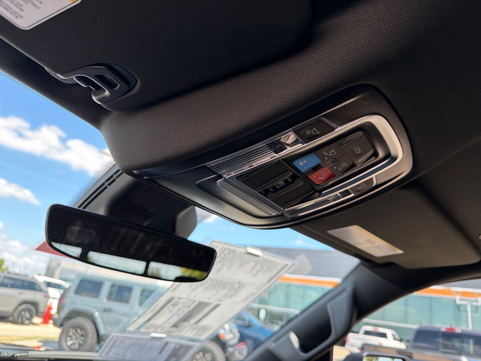 2027 RAM Ram 1500 RAM 1500 LONE STAR CREW CAB 4X4 5'7' BOX