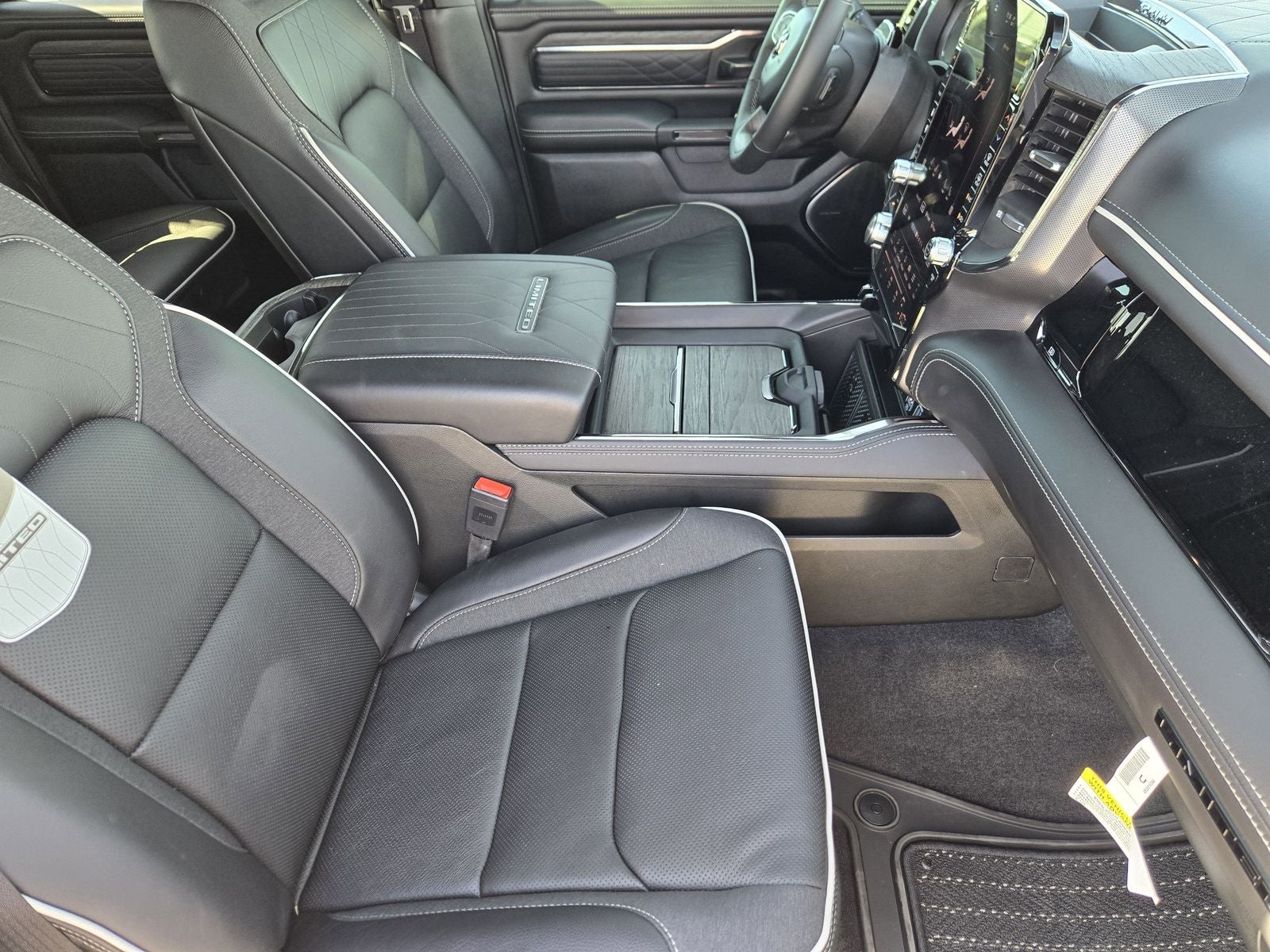 2026 RAM Ram 1500 RAM 1500 LIMITED CREW CAB 4X4 5'7' BOX