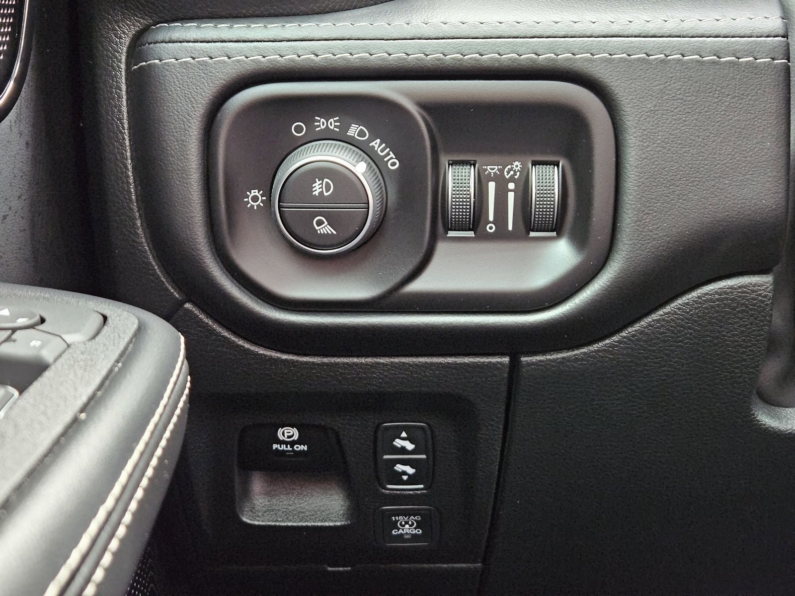 2026 RAM Ram 1500 RAM 1500 LIMITED CREW CAB 4X4 5'7' BOX