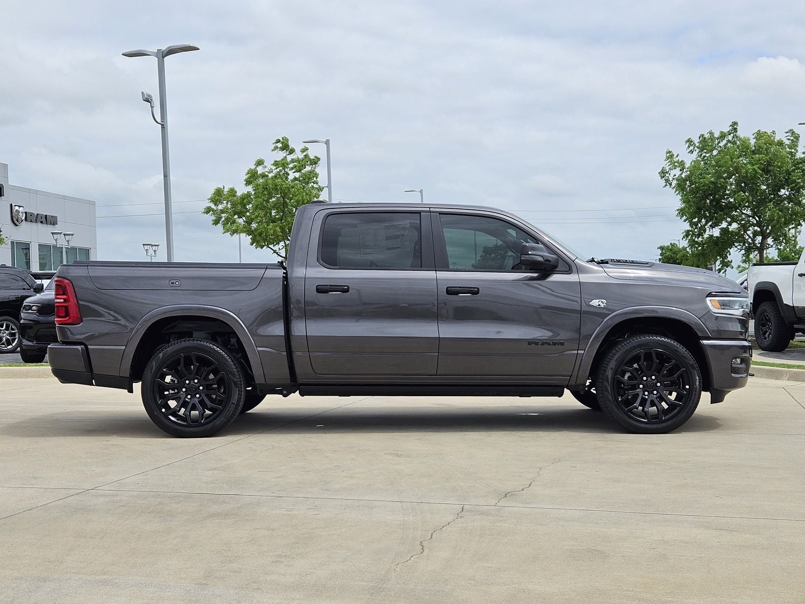 2026 RAM Ram 1500 RAM 1500 LIMITED CREW CAB 4X4 5'7' BOX