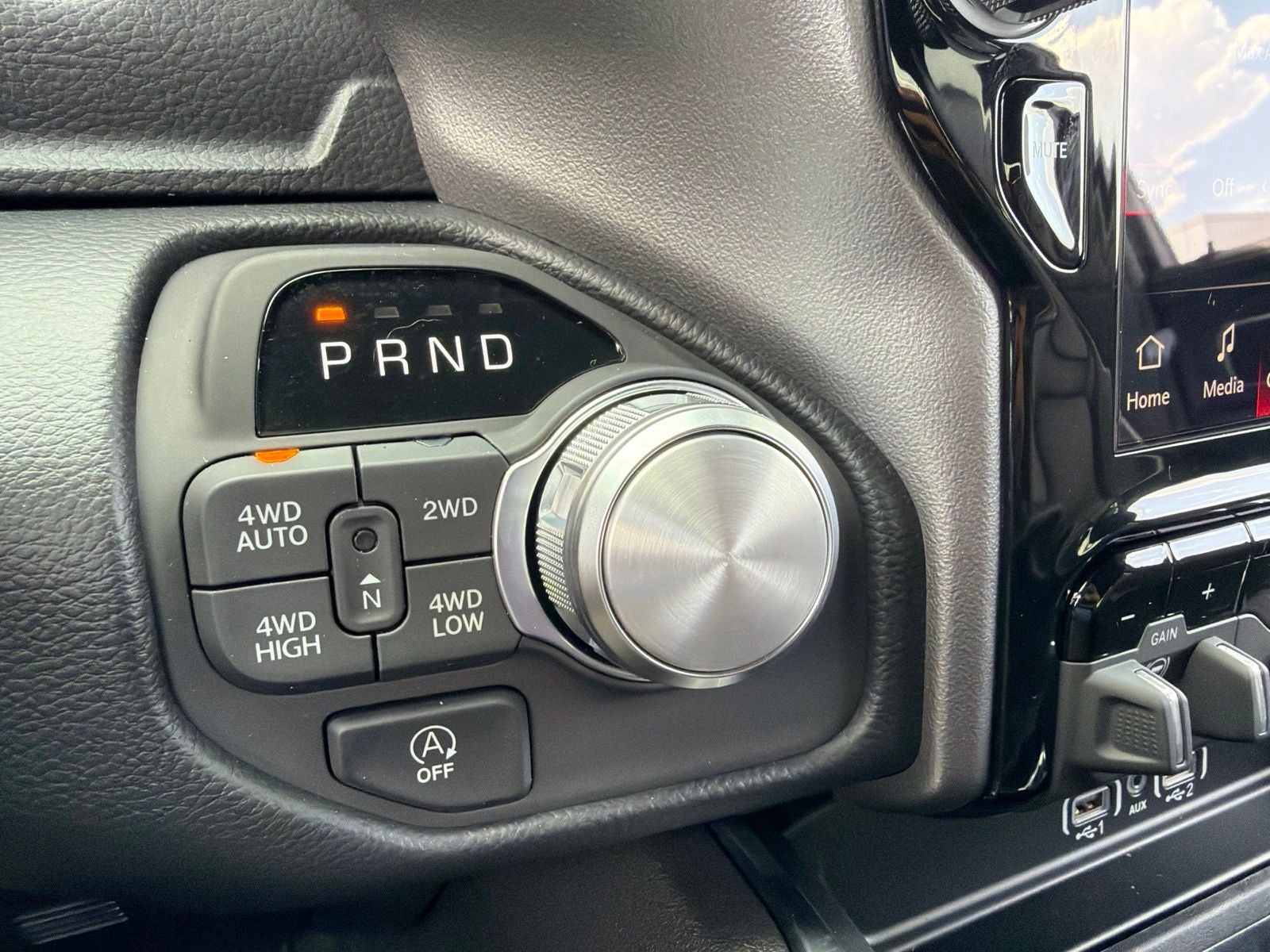 2027 RAM Ram 1500 RAM 1500 LARAMIE CREW CAB 4X4 5'7' BOX