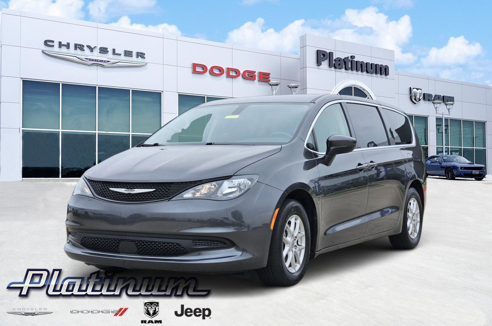 2022 Chrysler Voyager LX