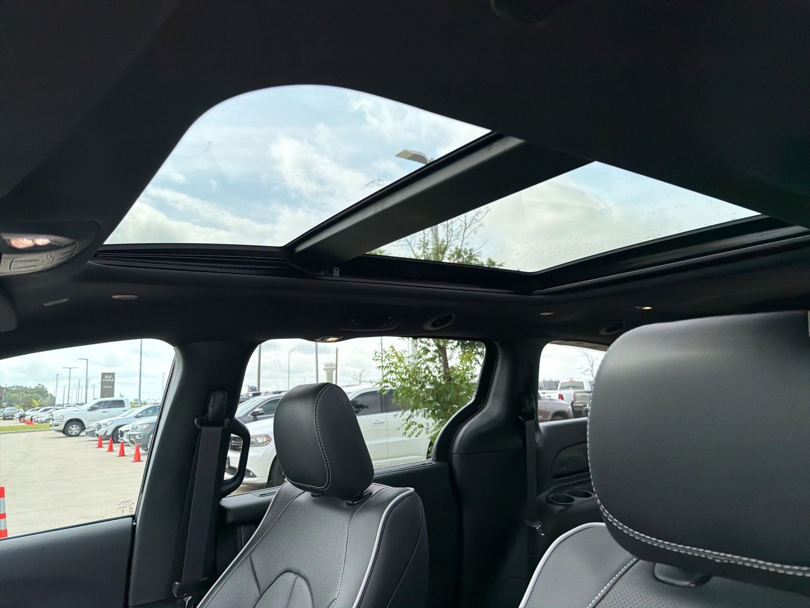 2027 Chrysler Pacifica PACIFICA LIMITED