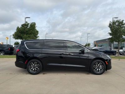 2027 Chrysler Pacifica PACIFICA LIMITED