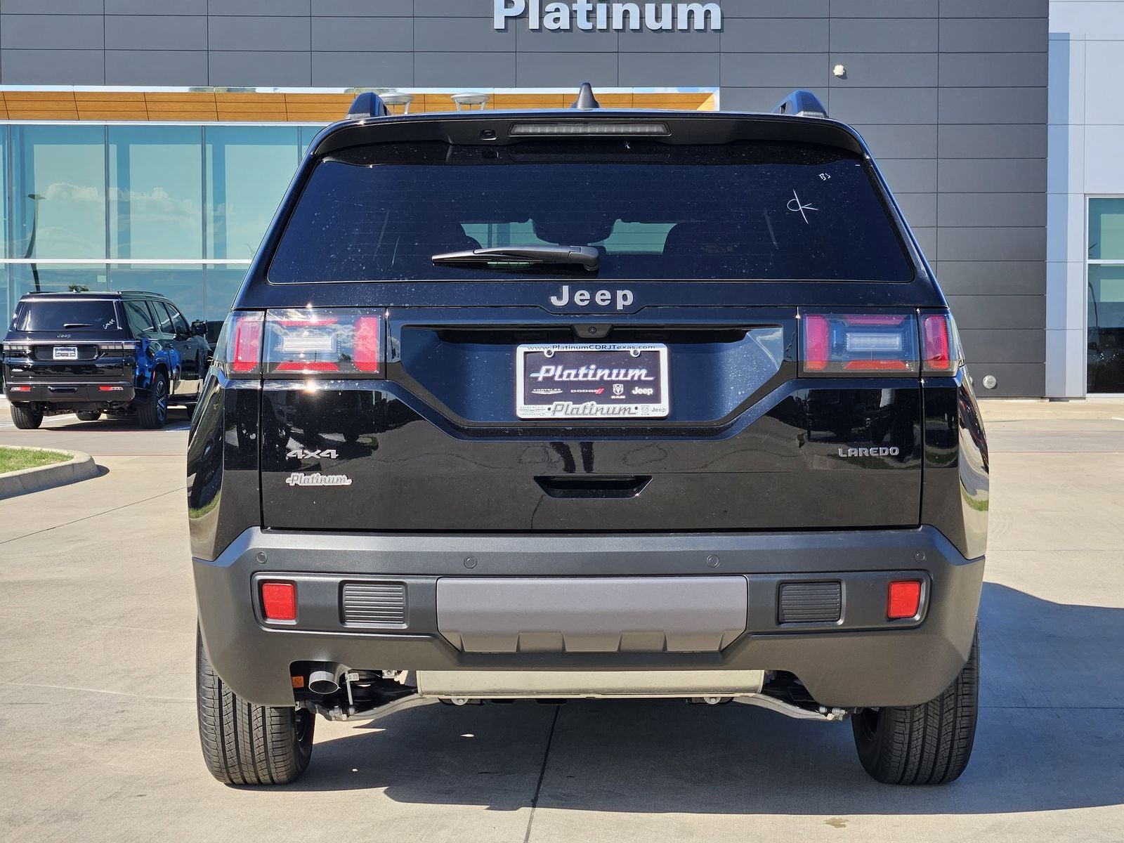 2026 Jeep Cherokee CHEROKEE LAREDO 4X4