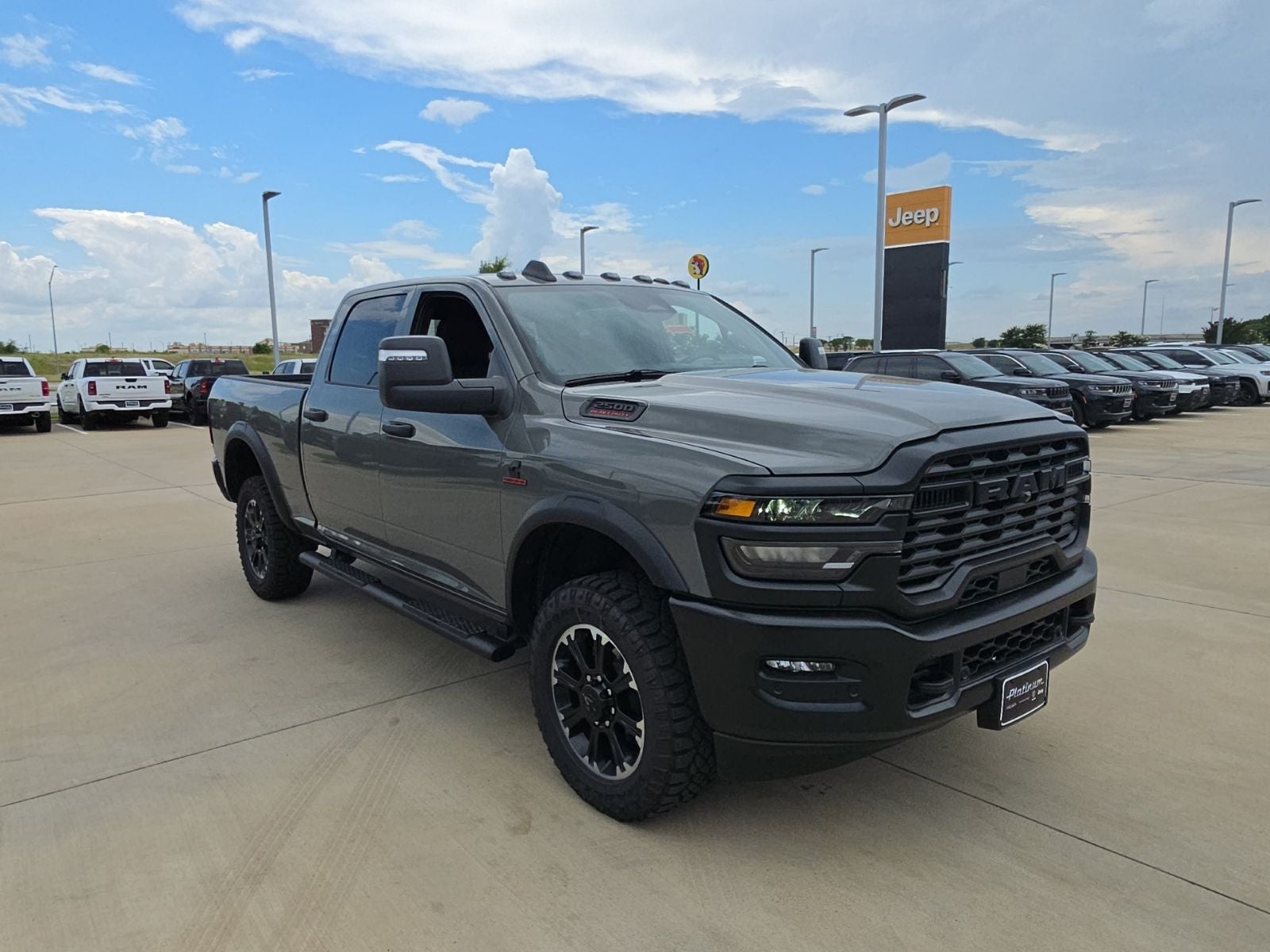 2026 RAM Ram 2500 RAM 2500 WARLOCK CREW CAB 4X4 6'4' BOX