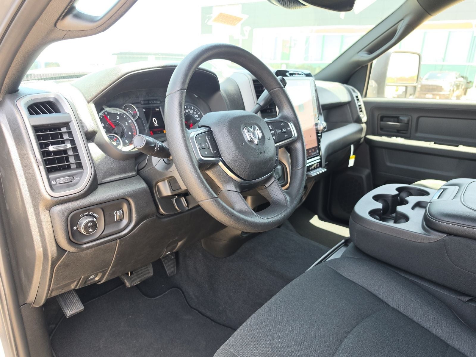2026 RAM Ram 2500 RAM 2500 BLACK EXPRESS CREW CAB 4X4 6'4' BOX