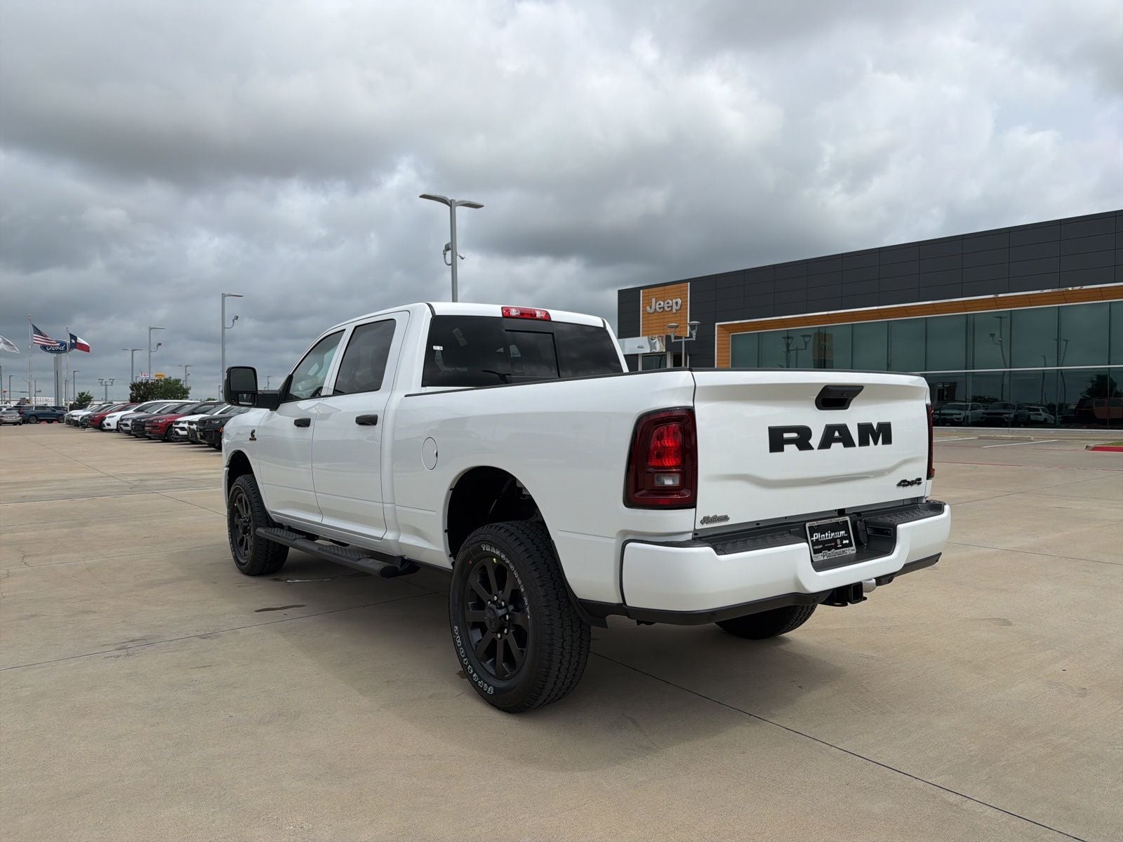 2026 RAM Ram 2500 RAM 2500 BLACK EXPRESS CREW CAB 4X4 6'4' BOX