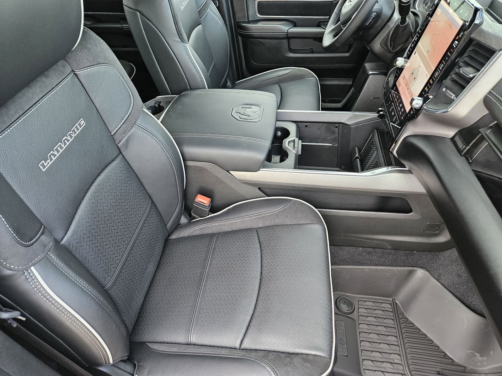 2026 RAM Ram 3500 RAM 3500 LARAMIE CREW CAB 4X4 8' BOX