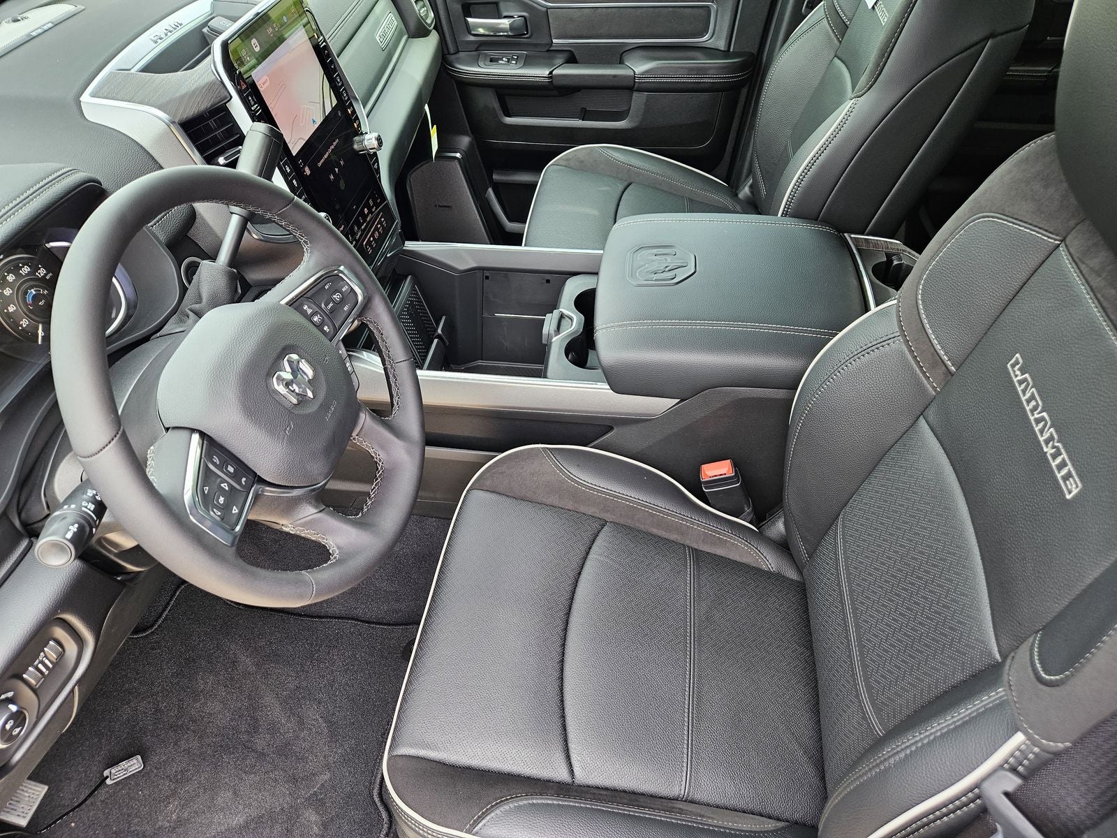 2026 RAM Ram 3500 RAM 3500 LARAMIE MEGA CAB 4X4 6'4' BOX